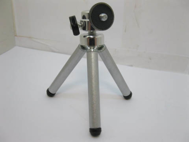 5X New Compact Travel Mini Tripod for Camera 5X New Compact Travel Mini Tripod for Camera