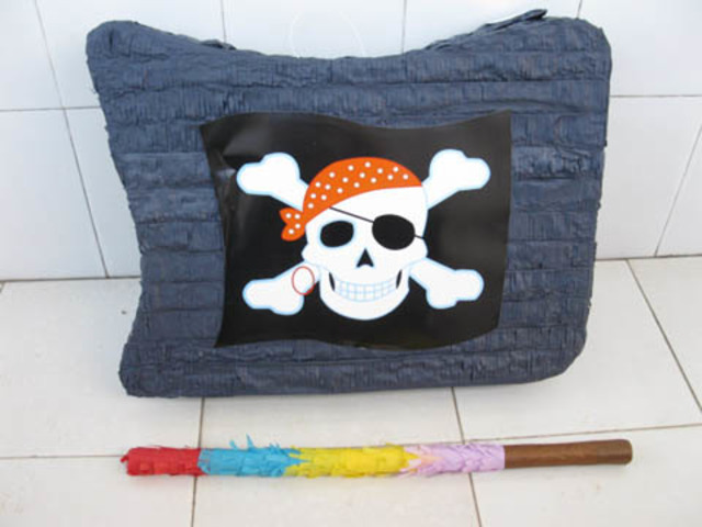 1Set New Pirates Pinata with Stick Party Favor 1Set New Pirates Pinata with Stick Party Favor