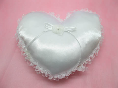 1X White Heart-shaped Lace Edge Wedding Ring Pillow - Click Image to Close