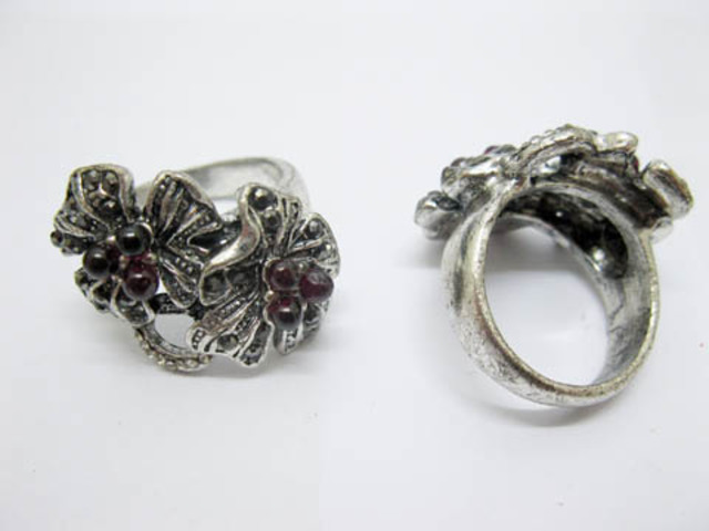 12 Fashion Rings with Double Flower on Top 12 Fashion Rings with Double Flower on Top