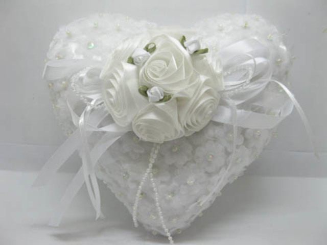 1X White Heart Wedding Ring Pillow w/case under Rose 1X White Heart Wedding Ring Pillow w/case under Rose