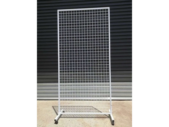 1X New White Wire Mesh Backdrop Stand 200x100cm with Feet - Click Image to Close