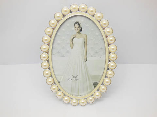 1X European Elegant Ivory Pearl Wedding Photo Frame - Oval - Click Image to Close