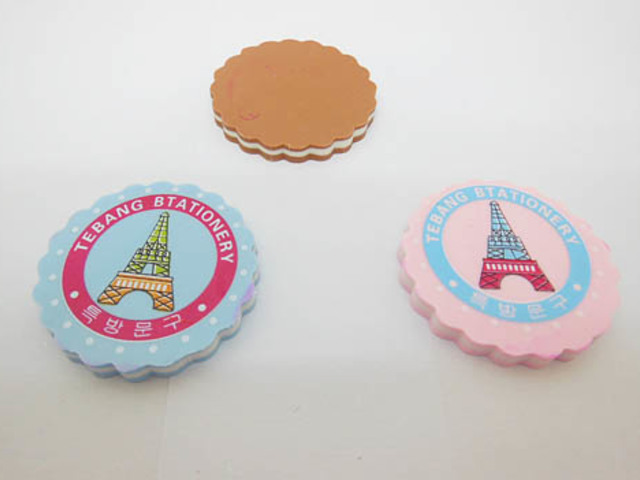 30Pcs Novelty Eiffel Tower Erasers Mixed Color