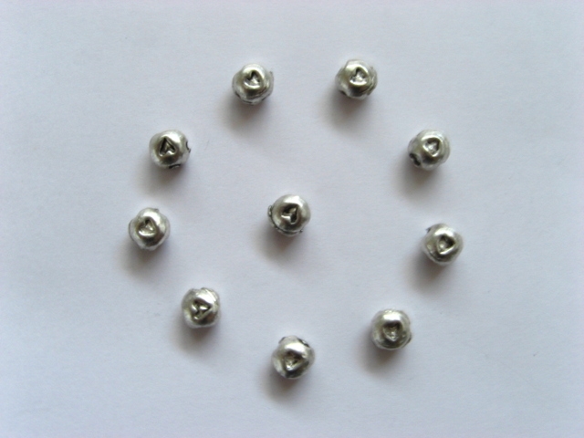 500 Alloy Carved Heart Round Metal Beads 5mm Spacer - Click Image to Close
