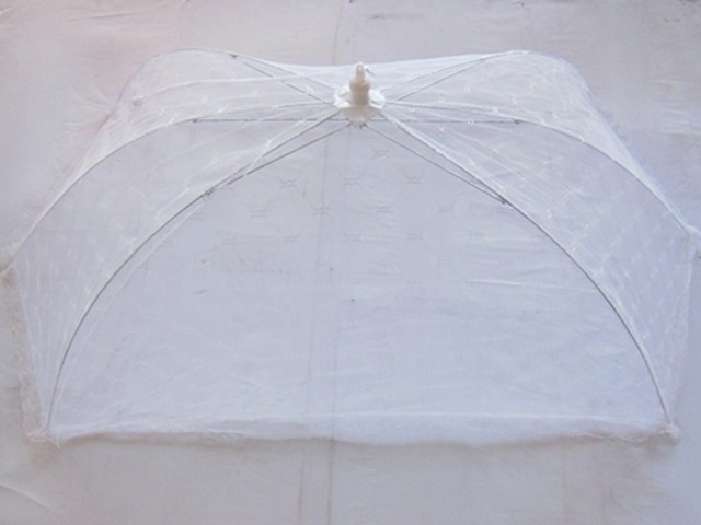 5 White Fold-away Food Cover Pulling Rope For Camper, Kitchen - Click Image to Close