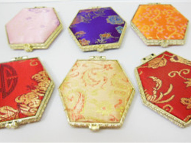 24Pcs Silk Cover 6-Sided Make-up Pocket Mirrors Mixed