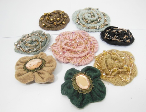 50Pcs Crochet Flower Embellishment Assorted - Click Image to Close