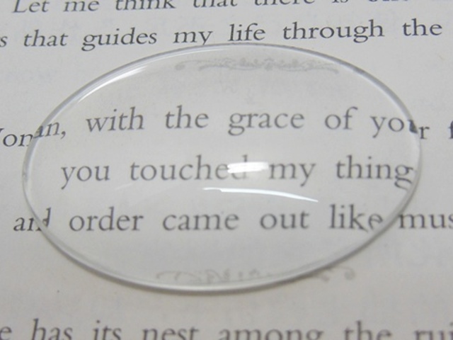 50Pcs Clear Oval Glass Magnifying Cabochon Tiles 25x35mm 50Pcs Clear Oval Glass Magnifying Cabochon Tiles 25x35mm