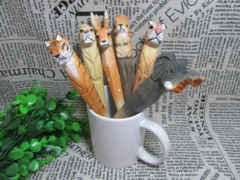 4X New Handmade Wooden Animal Black Gel Ink Pen Assorted - Click Image to Close