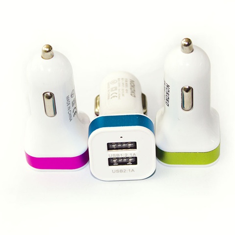 5X Portable 2USB Car Charger for iPad,iPhone and iPhone et iPod - Click Image to Close