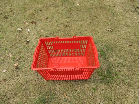 1X Red Plastic Convenient Shopping Baskets - Click Image to Close