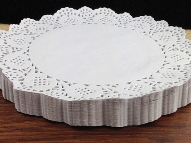 1 Box of 1600pcs Useful White Paper Doilies 165mm