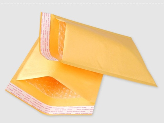 100 Self Seal Post Bubble Mailer Envelope Bag 170x110mm - Click Image to Close