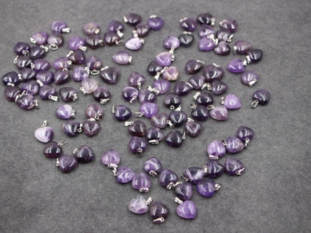 50 Gemstone Amethyst Love Heart Charms Pendants 20mm - Click Image to Close