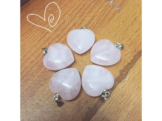 50 Rose Quartz Love Heart Pendants Charms 20mm - Click Image to Close