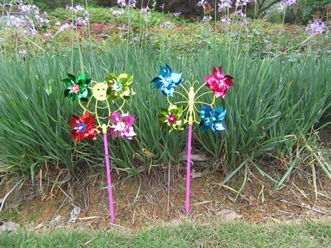 50Pcs Exciting 4-Head Flower Windmills Mixed Wholesale - Click Image to Close
