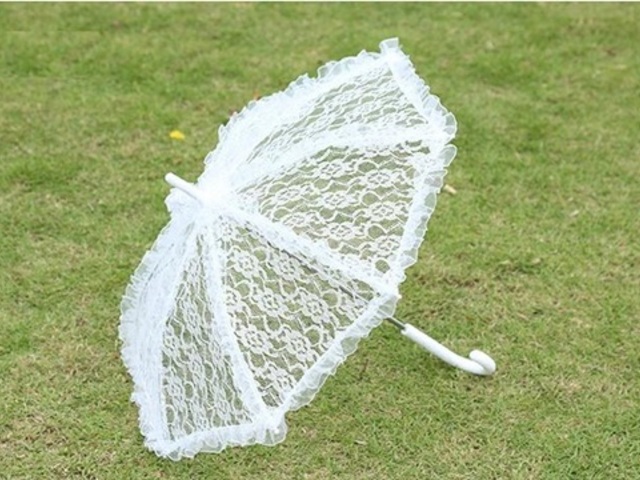 1X White Lace Wedding/Bridal Ruffle Parasol Umbrella - Click Image to Close