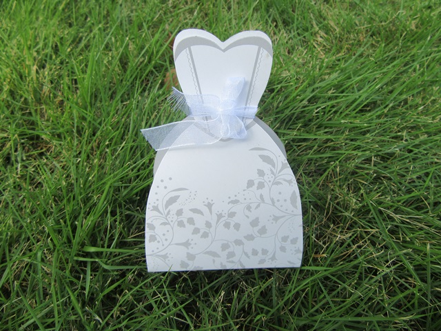 40Pcs White Bride Bomboniere Boxes Wedding Favor w/Ribbon - Click Image to Close