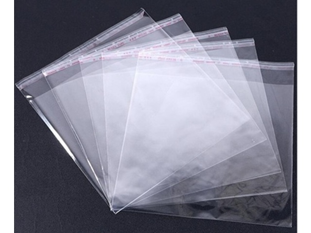 200 Clear Self-Adhesive Seal Plastic Bags 31x32cm