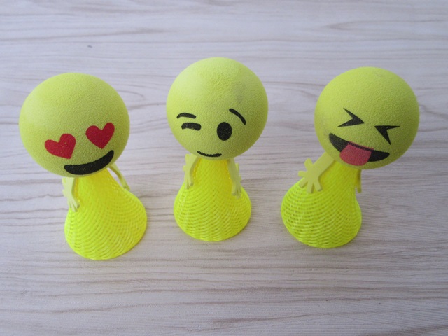 24Pcs Yellow Emoji Smile Face Lovely Jump Elf Toys For Kids - Click Image to Close
