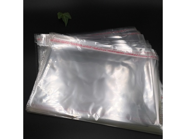 1000 Clear Self-Adhesive Seal Plastic Bag 24x32cm 1000 Clear Self-Adhesive Seal Plastic Bag 24x32cm
