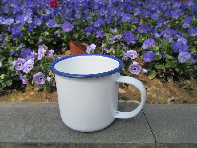 4Pcs White Beaker Enamel Mug Cup Tea Camping 8cm 300ml - Click Image to Close