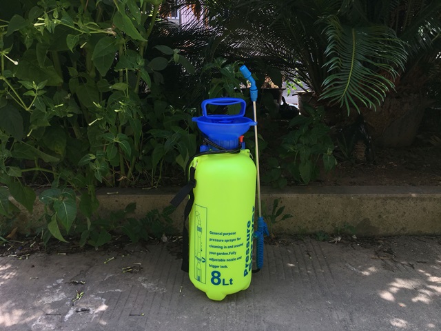 1X 8Litre Yellow Backpack Pressure Water Garden Sprayer