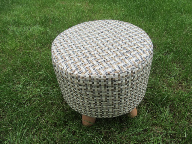 1X Round Grid 4 Leg Wooden Foot Stool Footrest Padded Seat Offic - Click Image to Close