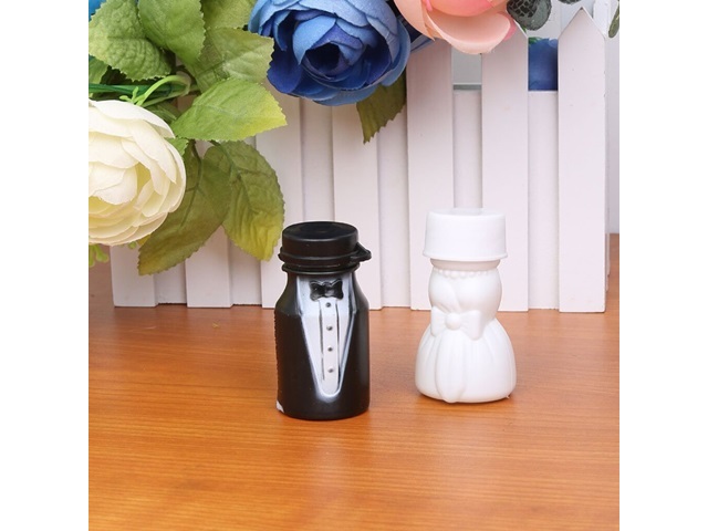 24 Bottles Groom & Bridal Wedding Bubble Wedding Party Favor
