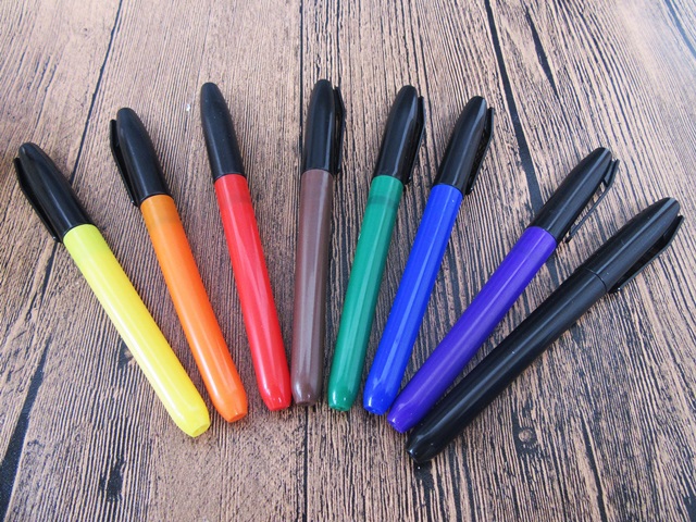10Packs x 8Pcs Permanent Markers Pens Mixed Color - Click Image to Close
