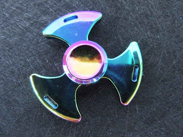 1X 3D Fingertip Fidget Hand Tri-Spinner Blade Anti Stess Toy toy - Click Image to Close