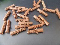 500Pcs Wing Type Easy Fix Brown Nylon Wall Plugs Screw 500Pcs Wing Type Easy Fix Brown Nylon Wall Plugs Screw