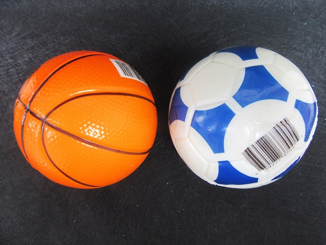 24Pcs Sponge Balls Football Basketball 11cm Dia - Click Image to Close