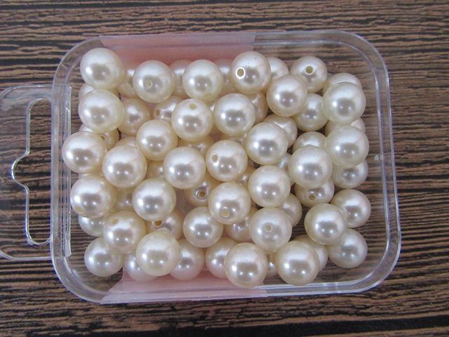 950Pcs Ivory Round Simulate Pearl Beads Half Hole - Click Image to Close