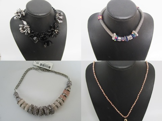 12Pcs Fahion Women's Necklace Assorted 12Pcs Fahion Women's Necklace Assorted