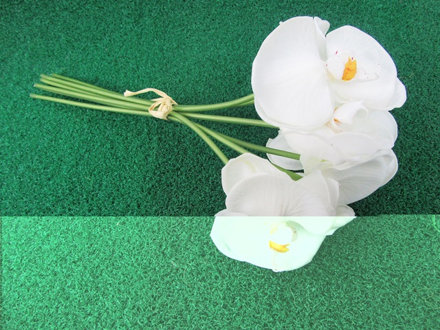 1Bundle X 7Pcs White Artificial Iris Japonica Flowers Foral - Click Image to Close