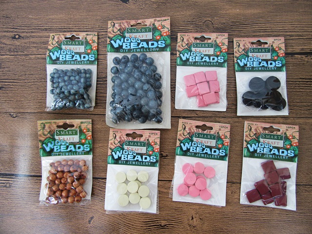 12Packets New Round Cube Wooden Beads Chips Assorted - Click Image to Close