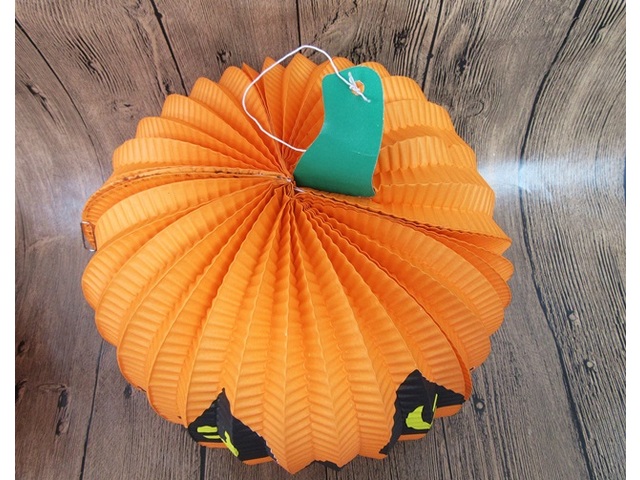 10Pcs Halloween Party Decor Paper Pumpkin Shape Lantern 25cm Dia - Click Image to Close