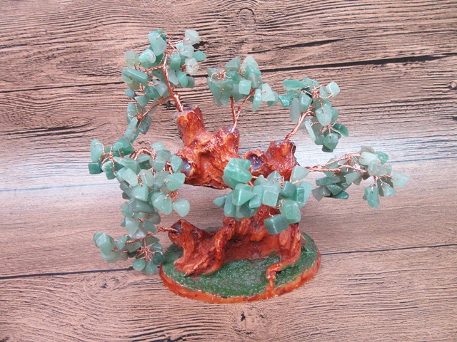 1X New Feng Shui Treasure Money Tree with Green Stone Chips - Click Image to Close