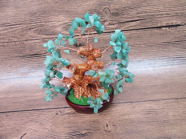 1X New Feng Shui Treasure Money Tree with Green Stone Chips - Click Image to Close