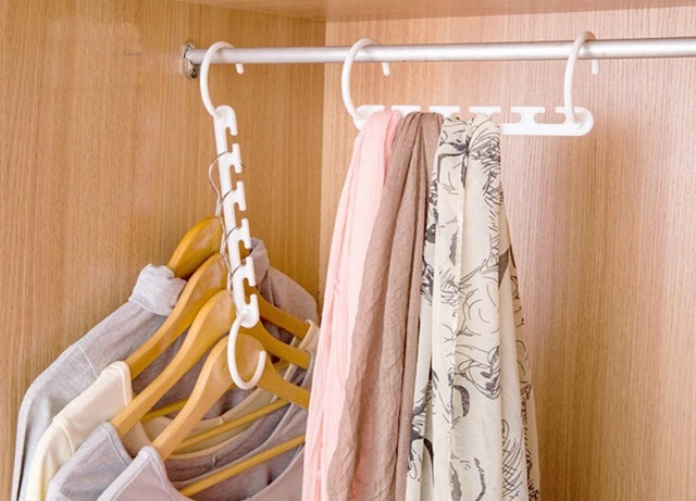 1Pack x 8Sets Hanger Space Saving Cascading Triples Closet Space - Click Image to Close