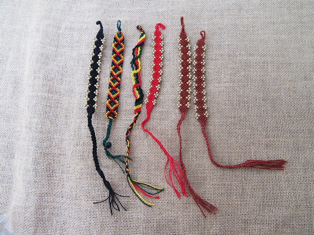 12X Handmade Knitted Unfinished Bracelets with Wooden Beads - Click Image to Close