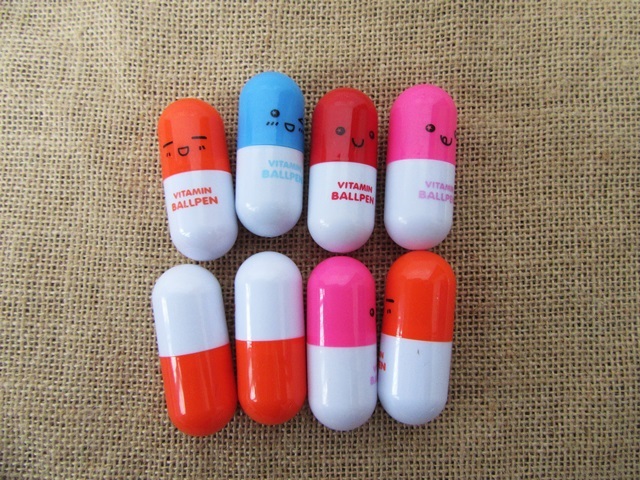 50Pcs Emoticons Emoji Capsule Pill Retractable Ballpoint Pen Mix - Click Image to Close