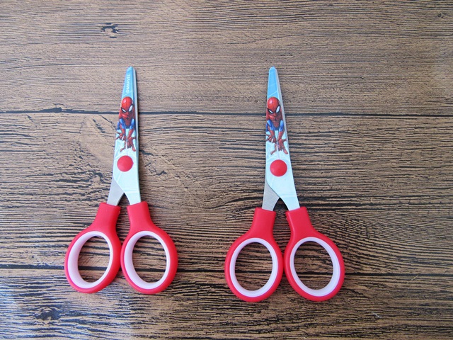 12Pcs Red Spiderman Childrens Safety Craft Scissors - Click Image to Close