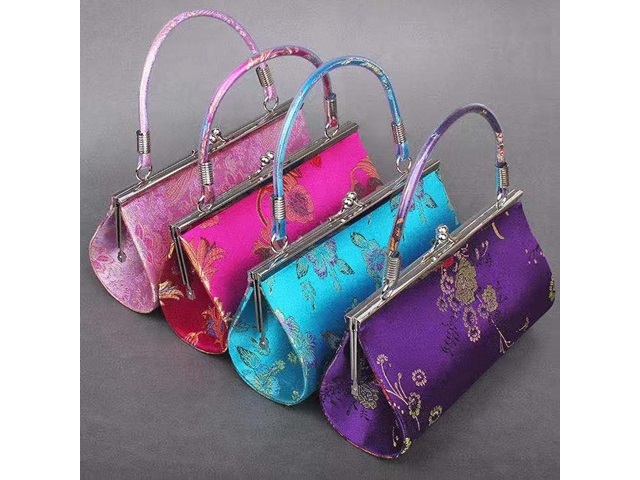 2Pcs Silk Handbag Lady's Clutch Hand Bag Purse Mixed 2Pcs Silk Handbag Lady's Clutch Hand Bag Purse Mixed