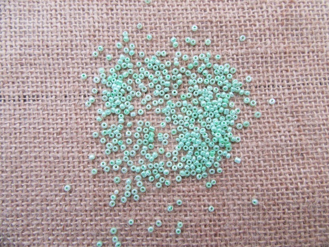 7Pkts X 400Pcs Light Green Glass Seed Beads 3mm