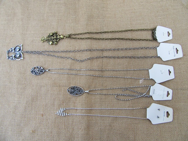 12Pcs Unique Metal Chain Necklace with Assorted Pendant - Click Image to Close