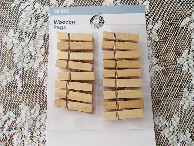 12Pkts X 18Pcs Wooden Photo Paper Clip Clothes Pegs 35mm Long 12Pkts X 18Pcs Wooden Photo Paper Clip Clothes Pegs 35mm Long