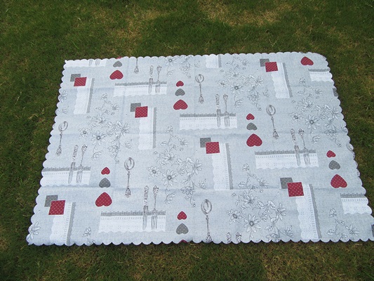 1X New 132x90cm Floral Table Cloth Garden Style - Click Image to Close